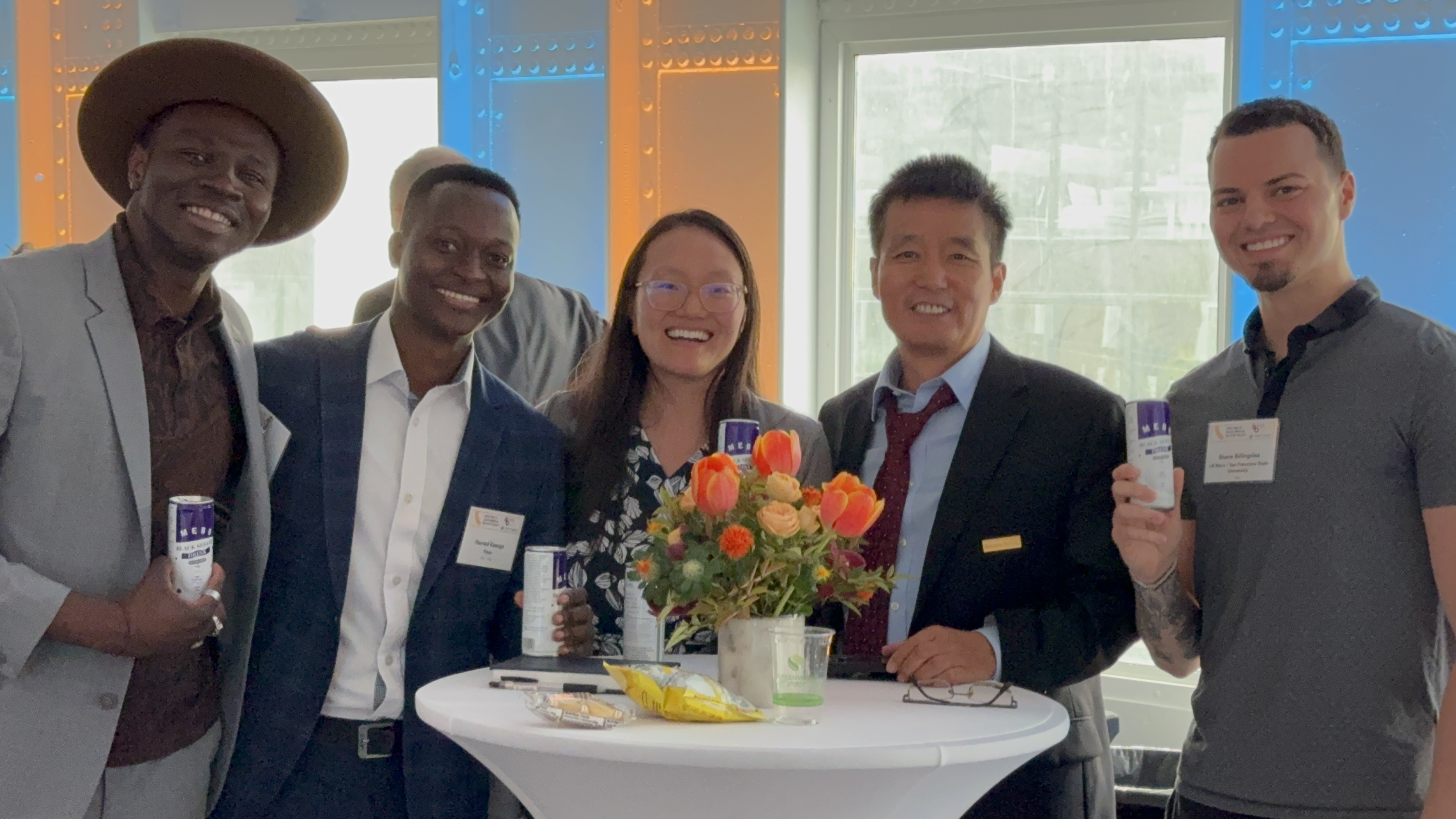 J9集团再生源黑芝麻乳，APEC系列活动专供饮品。